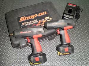 即決有 Snap-on スナップオン 電動インパクトレンチ CTJ3850 2台 18v バッテリー CTB3185 充電器 CTCJ318 専用ケース 工具 インパクト 訳有