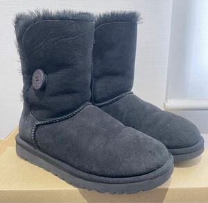 ★美品★UGG 2way ショートブーツ ムートンブーツ★黒　２５cm★