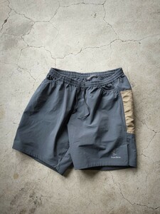 【美品】Teton Bros SCRAMBLING SHORT メンズ スクランブリングショーツ S ティートンブロス ランニング 山と道 パタゴニア ショートパンツ