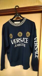 ■VERSACE GIANNI VERSACE 紺色　ゴ−ルド刺繍　VERSACEロゴも目立ちます。■他にもルナマティーノも出品してます　送料込み　消費税無し