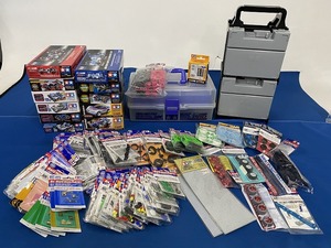 TAMIYA　ミニ四駆　パーツ　ケースなど　多数　まとめて　（6735)