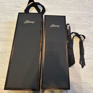 brioni ネクタイギフトボックス　紙袋　リボン