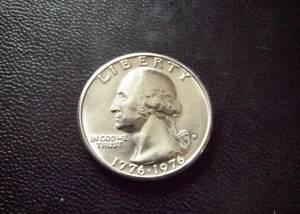 準未使用　アメリカ合衆国　ワシントン25セントコイン　1776-1976年　D刻印　送料無料（8281）USA 貨幣　硬貨　クオーターダラー　ドル　　