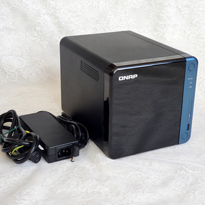 QNAP NAS TS-453Be / 2.5GbE LANカード