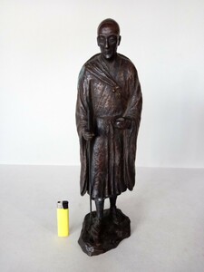 親鸞上人像　ブロンズ像　高さ約４２cm　芳山銘？　真鍮製　 仏教美術 置物 銅像 彫刻彫像　浄土真宗開祖　歎異抄　正信偈