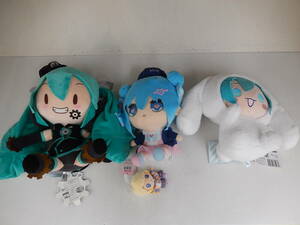 初音ミク　メガジャンボふわふわぬいぐるみ　など　計4点セット