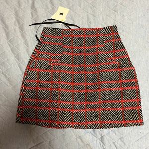 新品タグ付きSLY赤色リボン編みスカートサイズ2M定価7940円＋税