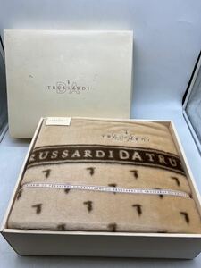 【1円スタート】TRUSSARDI トラサルディー 毛布 ブラウン 箱付 寝具 保管品 家庭用 来客 ブランド 未使用？ マイヤー DM1118L