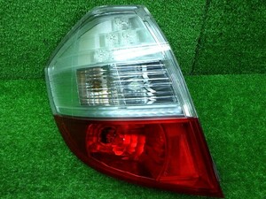 ホンダ　GE系　フィット　RS　左テールレンズ　P7612　LED確認済み　240522104