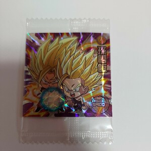 ウエハース　ドラゴンボールシリーズ　「超サイヤ人2、孫悟飯、W7-22」シークレット キラキラ　レアカード　レトロ　懐かしい！