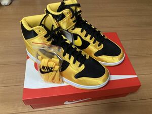 FN4216-001 ナイキ ウィメンズ ダンク ハイ サテン ゴールデンロッド スニーカー NIKE DUNK 27cm