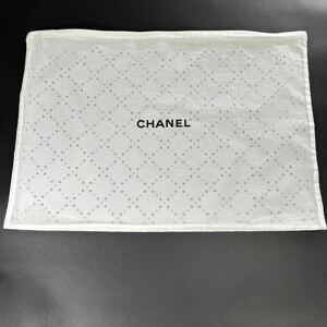 CHANEL シャネル　布袋　ジッパー