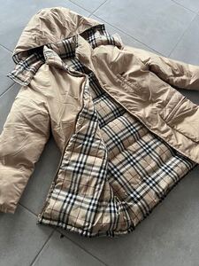 新品同様♪BURBERRY バーバリー♪リバーシブル　ダウンコート♪ノバチェック　ベージュ♪140