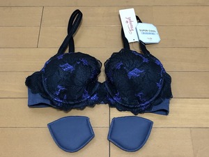 新品、Triumph【トリンプ】 スーパークール ブラジャー★E70★6490円→2980円即決★黒色ブラ