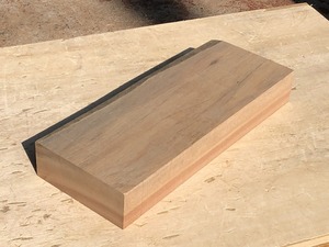 送料無料！【E691I】サペリ 378×152×56mm 乾燥材 木工 DIY 材木 木材 天然木 無垢材《銘木すずめや》