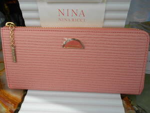 レア最終特価★新品値札付★NINA RICCI 牛革長財布 ルーンパース ラフィア柄の型押し★国産 メタルロゴチャーム ニナリッチ サーモンピンク