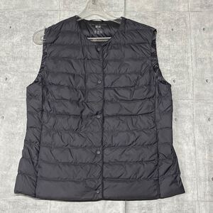 美品 UNIQLO ウルトラライトダウン インナーベスト ユニクロ　　URTRA LIGHT DOWN 2WAY クルーネック Vネック 撥水 防寒 保温 軽量 早4174