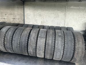 東海発 BRIDGESTONE 11R22.5 16PR W987 スタッドレス20本、2020年1本と2021年19本、13.75mm〜14.49mm