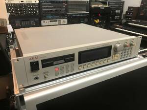 AKAI S3000XL Digital Sampler 中古動作品 おまけ付き