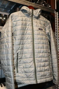 極短時間のみ使用 FA23 patagonia パタゴニア 84455 ナノパフ フィッツロイ トラウト フーディ size M スレートグリーン