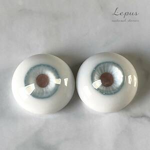 ＊Lepus＊　約15mm/15.4mm　グラスアイ　＃1320