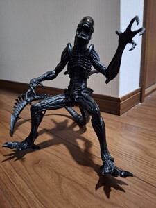 ALIEN SSSプレミアムBIGフィギュア‐ ALIEN ‐　　大きい　高さ約26cm 奥行き約35cm エイリアン　フィギュア　ソフビ