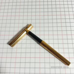 1000円〜　ペン先18K 18金　S.T Dupont デュポン　ゴールドカラー　ストライプ　中軸　万年筆　 ペン 筆記用具　送料無料