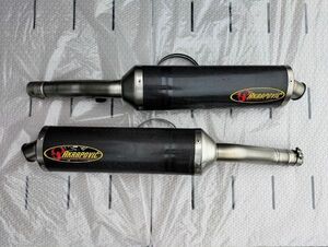 ZZR1200 AKRAPOVIC カーボン スリップオン 【アクラポビッチ アクラポヴィッチ ZZ-R1200 ZX1200C】