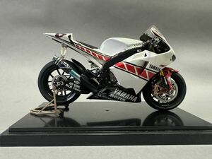 タミヤ　1/12 ヤマハ　YZR-M1 アニバーサリーバレンシアエディション　完成品