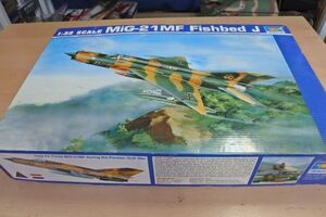 トランペッター　1/32　MIG-21MF　ミグ21　02218