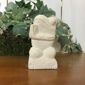 パラス石 石彫り バリ島 アジアン オブジェ 置物 カエル 10cm (お願い右向き)