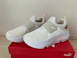 新品 PUMA プーマ SLIP ON CORK プラウル 680 スリップオン コルク 310068 24.0 ホワイト アイボリー スリッポン スニーカー 厚底