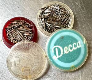 ★送料無料 蓄音機針 大量 デッドストック decca 日本コロムビア プラスチック製ケース付き 針缶 中身あり 蓄音機 サビあり 長期保管品★