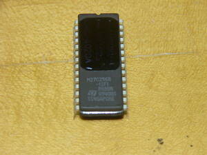 【UVEPROM】M27C256B-12F1 256 Kbit (32Kb × 8) UV EPROM