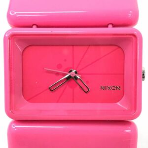 NIXON ニクソン THE VEGA LOVE THE HOTNESS 腕時計 クオーツ アナログ スクエア ピンク コレクション ブレスレット 電池交換済み 動作OK