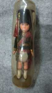 ヴィンテージ　レア　英国衛兵人形　1970年大阪万博で購入　A GENUINE MUNSTER DOLL No.9/93 STANDARD BEARER made in Great Britain 