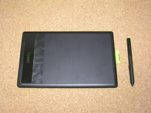 WACOM　ペンタブレット　CTH-470　ブラック　ペン操作未チェックにつきジャンクで(2011d)　その②