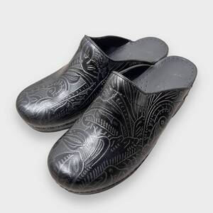 送料無料☆DANSKO☆ダンスコ☆型押しレザーサンダル☆サイズ３９☆F2４M