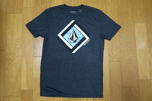 Volcom ボルコム☆Tシャツ　サイズmedium　ハワイで購入★米国版