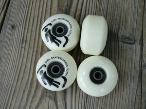 訳アリ【GIRL】ウィール　52mm 99A ＋　ABEC5 ベアリング 8個セット スケートボード用　ガール