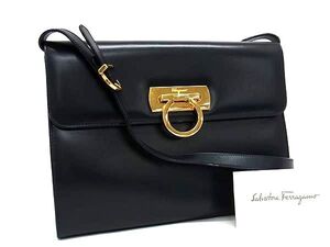 1円 ■美品■ Salvatore Ferragamo フェラガモ E21 5722 ガンチーニ レザー クロスボディ ショルダーバッグ 斜め掛け ブラック系 FF4705