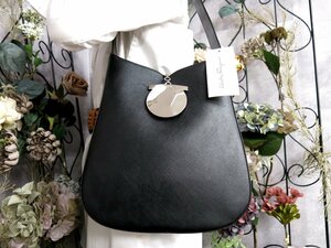 ●超美品●Salvatore Ferragamo フェラガモ●ガンチーニ●サフィアーノ レザー 本革●ショルダー バッグ●黒●SV金具●肩掛け●B5●Js49735