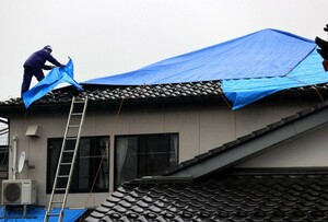 石川県　能登半島地震　地震屋根修理　屋根工事　雨漏り　保険対応