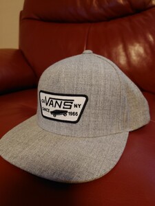 新品未使用品　バンズVANSキャップ 帽子 ストリート系 スケボー CAP アウトドア ボードスノボーローライダー