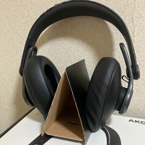 美品 箱付き ケーブル付き DJ DTM モニターヘッドフォン K371-Y3 コンパクト 高音質 monitor AKG モニタリング 重低音