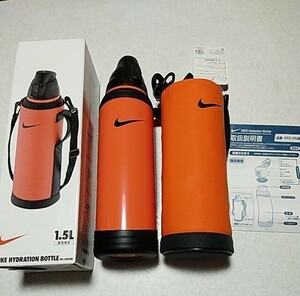 サーモス 真空断熱 スポーツボトル NIKE ハイドレーションボトル 1.5L ハンディポーチ付き オレンジ FFC-1502FN-OR ステンレスボトル 水筒