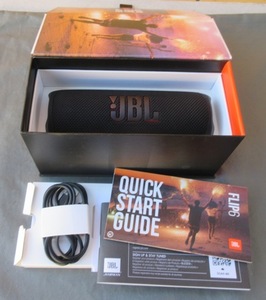 ☆ほぼ未使用☆箱/付属品付 JBL by HARMAN FLIP6 Bluetoothスピーカー USBC充電 IP67防塵防水 ワイヤレススピーカー ポータブル ブラック