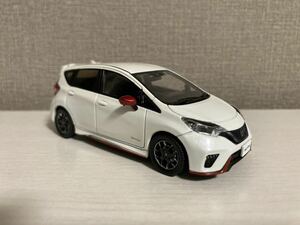 ニスモモデルカーコレクション　ノート e-power E12 1/43 NOTE 京商 ミニカー