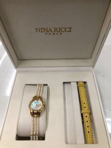 イ）ニナリッチ 510524 腕時計 ゴールド ベルト付き NINA RICCI パールベルト 不動 箱あり