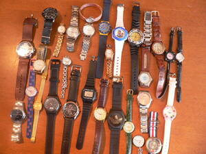  ■電池交換済み DIESEL　SEIKO SWATCH 　ALBA　TIMEX ZIPPO CITIZEN　ELGIN ３０ 点 　動品　ま とめて ジャ ンク